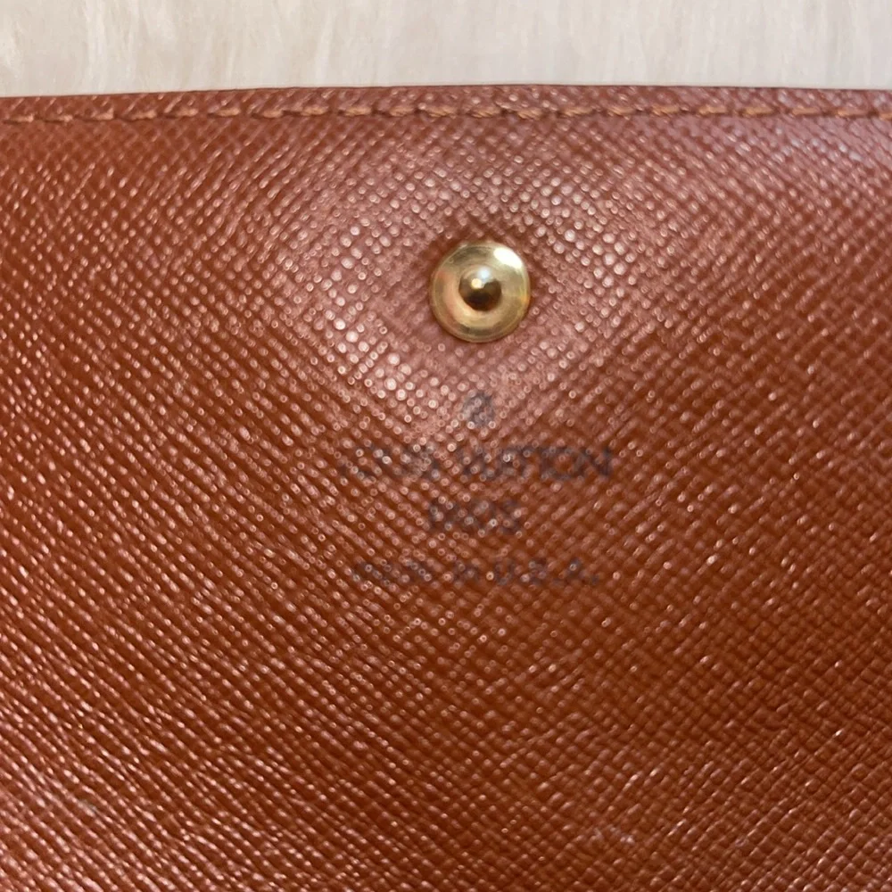 Like New Louis Vuitton Monogram Pattern Leather Continental Wallet. - Picture 4 of 14